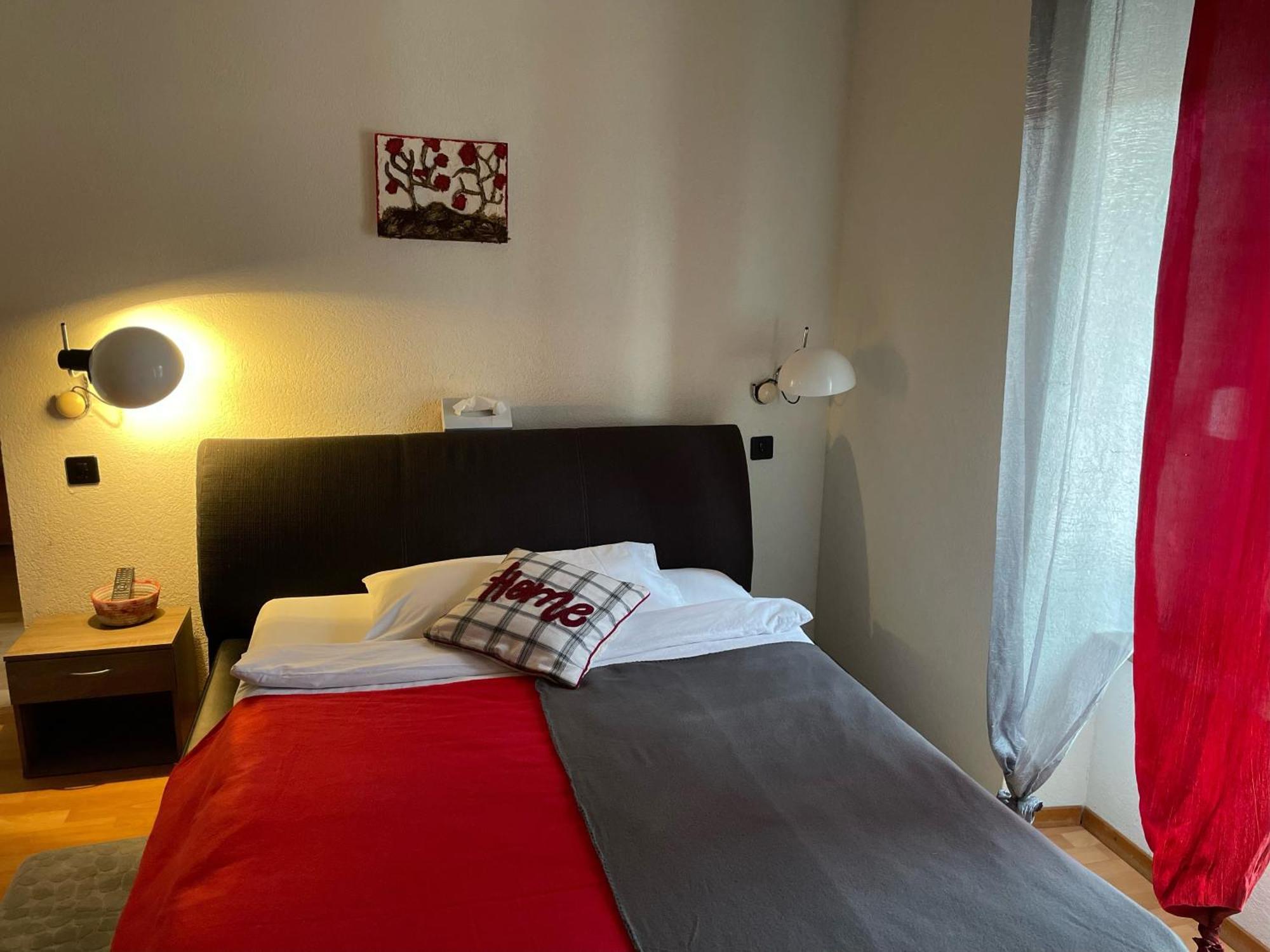 Hotel La Fontaine Saint-Imier Zewnętrze zdjęcie